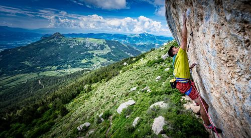 Climbing in Céüse